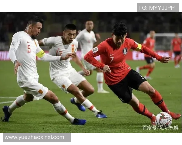 中韩足球对抗赛中的犯规分析与裁判判罚的影响探讨