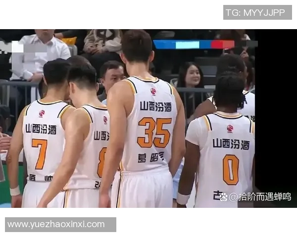 广东与山西的篮球对决精彩纷呈谁能在赛场上笑到最后